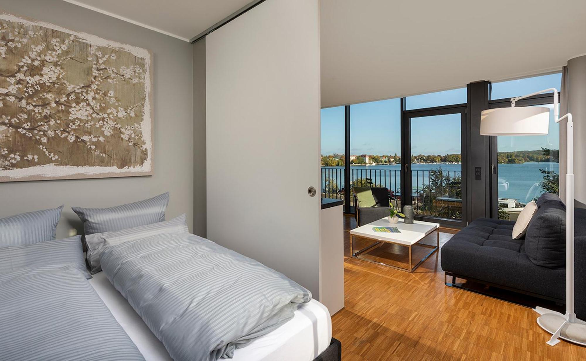 Eckapartment mit Seeblick